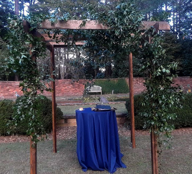 Arbor - Elegant Four Post