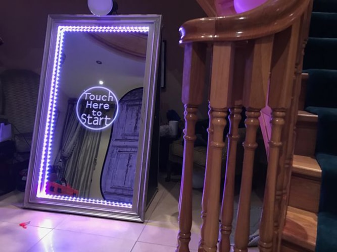 Mirror Photo Booth